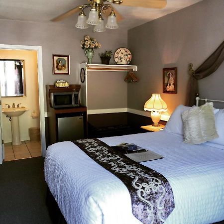 The Bent Elbow Hotel Silverton Экстерьер фото