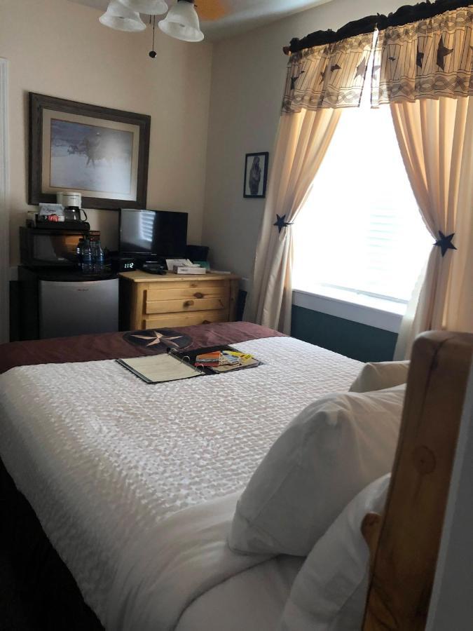 The Bent Elbow Hotel Silverton Экстерьер фото