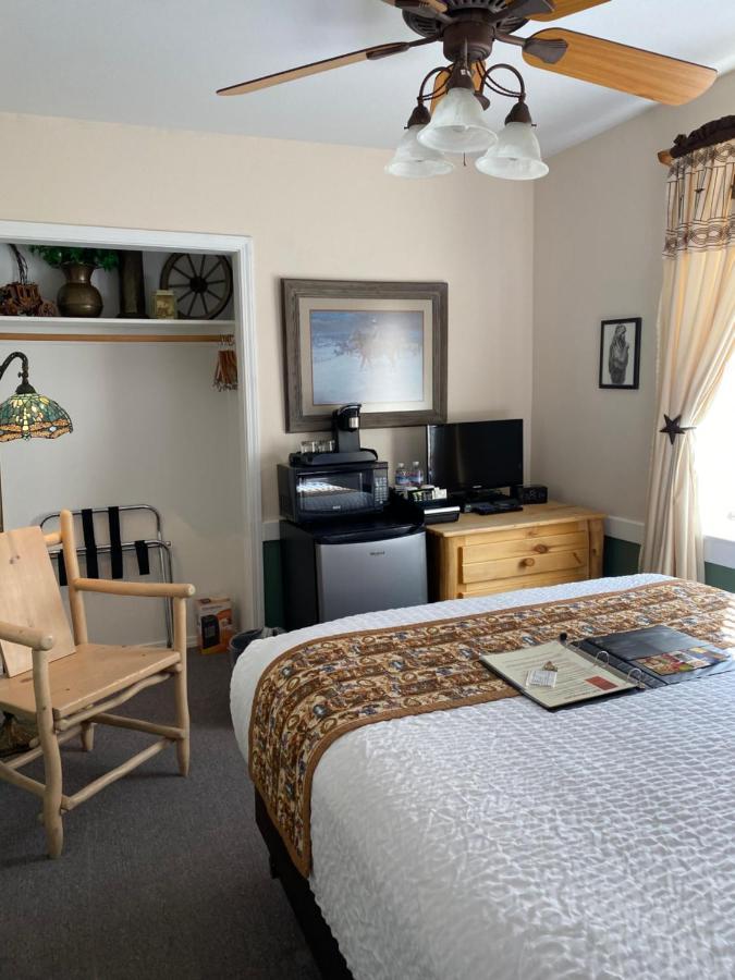 The Bent Elbow Hotel Silverton Экстерьер фото